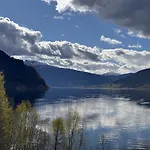 Apartament Fjord With Panoramic View & Private Balcony Luster