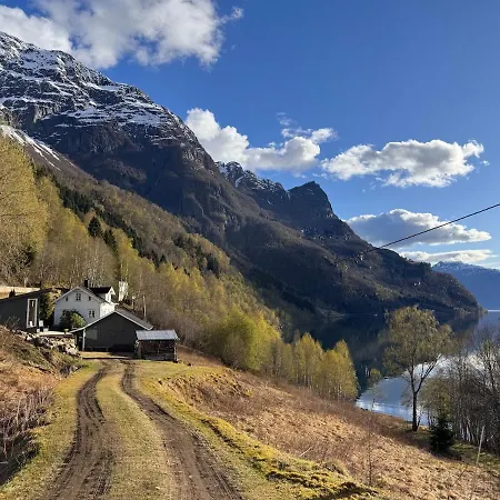 Fjord With Panoramic View & Private Balcony 아파트 Luster