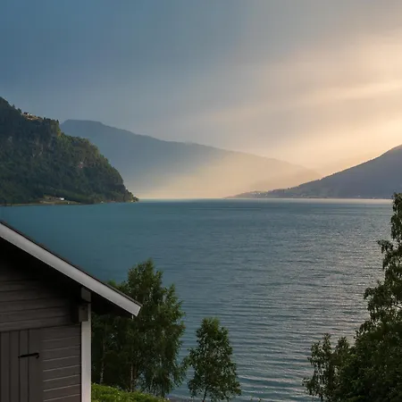 Fjord With Panoramic View & Private Balcony Apartamento *