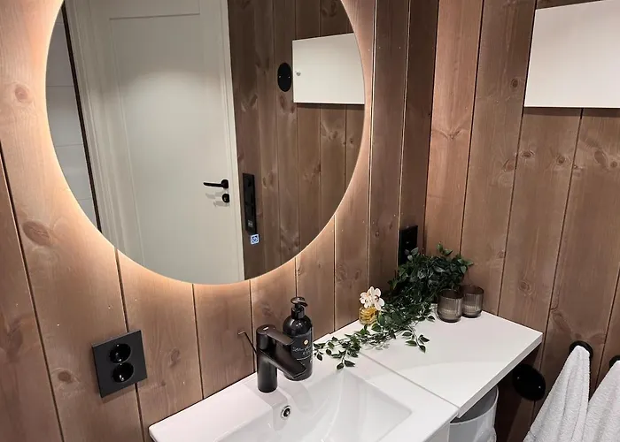 Fjord With Panoramic View & Private Balcony * Luster