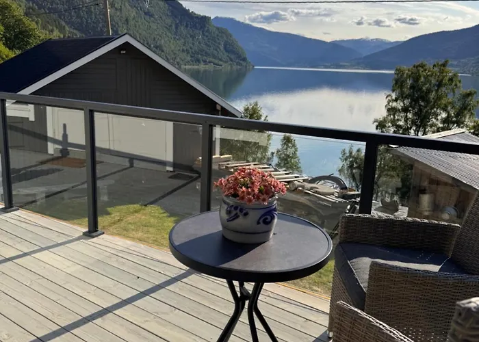 Apartamento Fjord With Panoramic View & Private Balcony